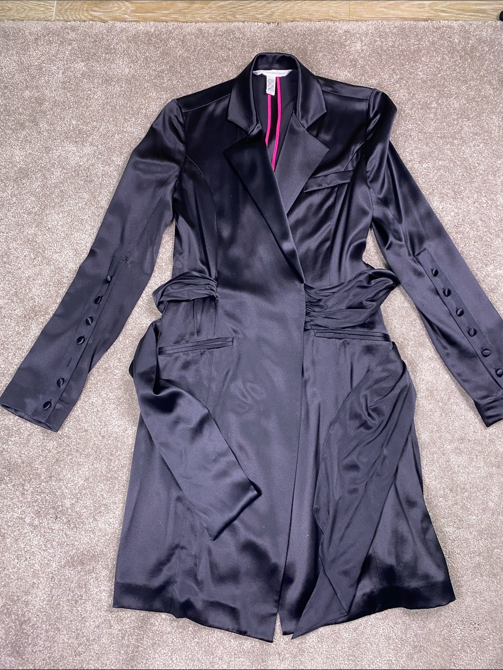 Diane von Furstenebern Women's Black Silk Blazer Wrap Dress size 6 Long Sleeve